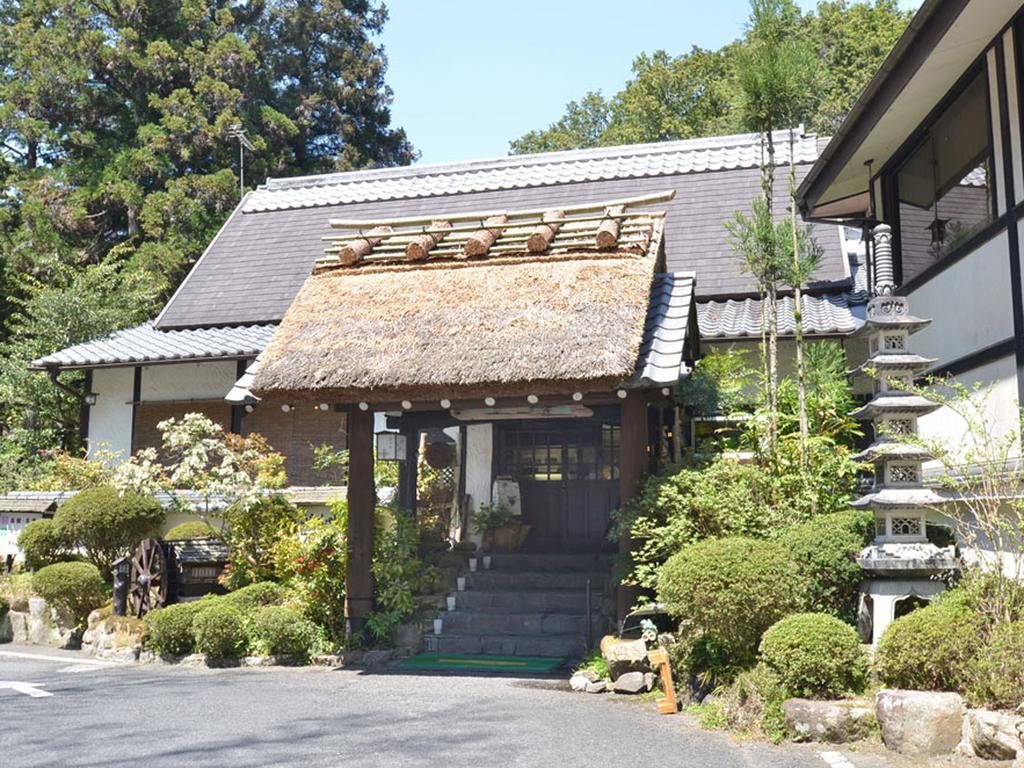 Отель Akame Onsen Yamanoyu Yumoto Akame Sansuien Nabari Экстерьер фото